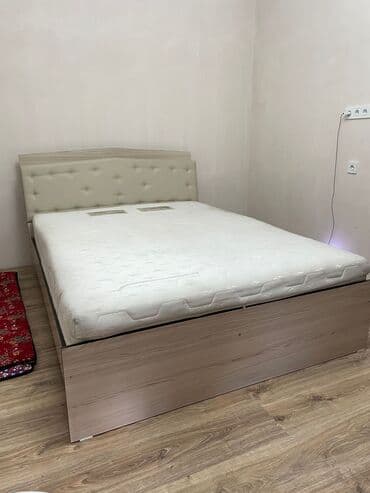 Спальный гарнитур, Б/у, Двуспальная кровать, Трюмо, Тумба