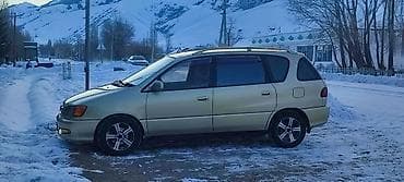 Toyota Ipsum: 2001 г., 2 л, Автомат, Бензин, Вэн/Минивэн — 6