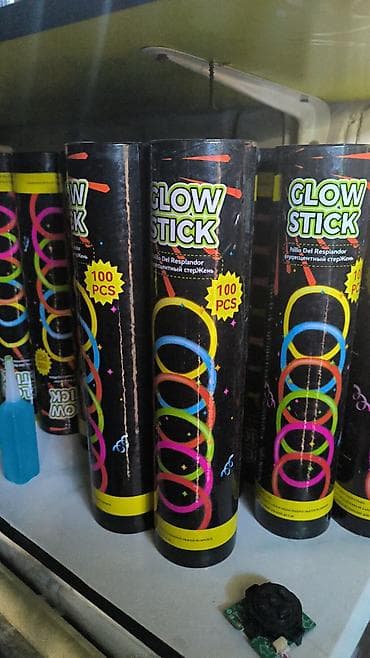 неоновые палочки: Набор светящихся палочек Glow Stick — тубус 100 шт. - Тип: химические — 1