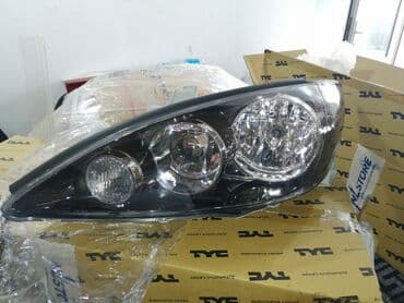 Передняя левая фара Toyota