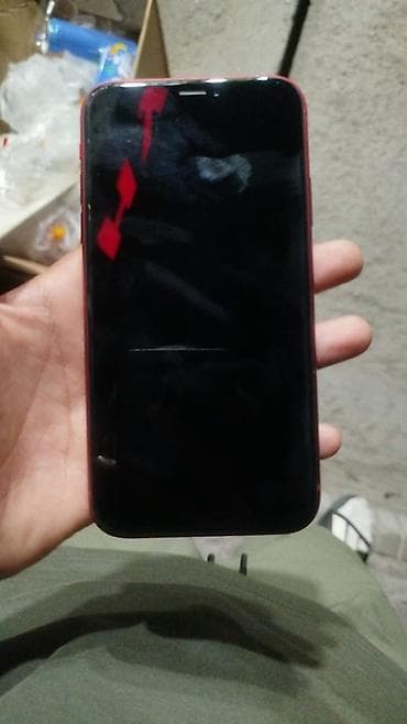 Техника и электроника: IPhone XR, цвет PRODUCT(RED) - Экран Liquid Retina (IPS), True Tone — 2