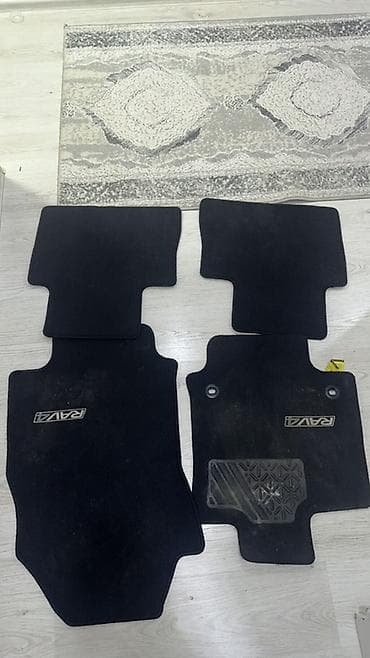 Чехлы цвет - Черный, Toyota, Б/у