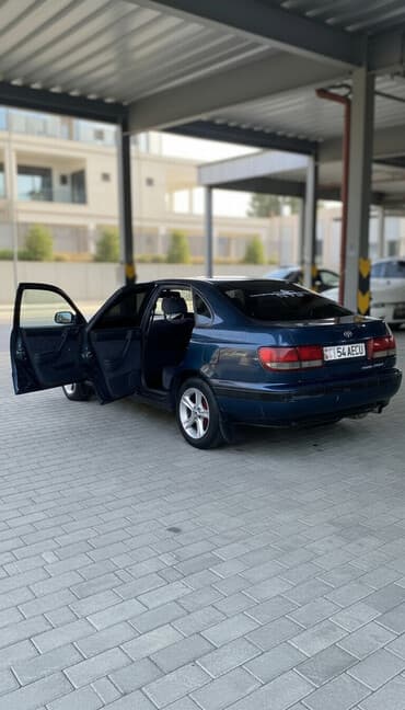 Toyota Carina: 1995 г., 1.6 л, Механика, Бензин, Хэтчбэк