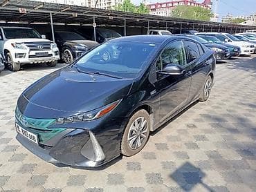Toyota Prius: 2020 г., Гибрид, Хэтчбэк