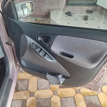 w210 3 2: Toyota Vitz: 2000 г., 1 л, Автомат, Бензин, Лифтбек — 10
