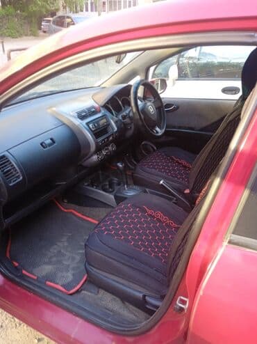спортивные машыны: Honda Fit: 2003 г., Автомат, Хэтчбэк — 2