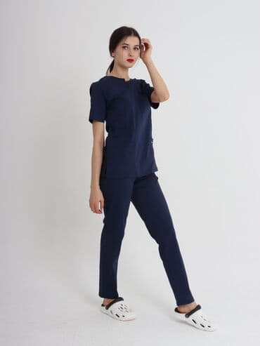 Тонометры: Мед костюм "Женева" -Очень красиво сидит -Имеет приталенный силует — 3