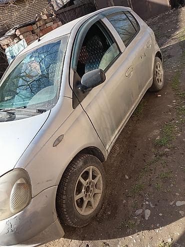 pes 2013: Toyota Yaris: 2003 г., Механика, Хэтчбэк — 4