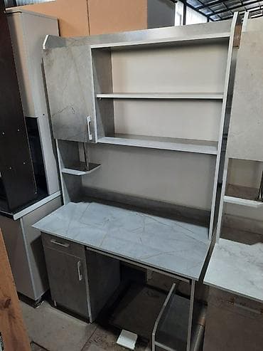 Компьютерный стол, С полками — 7