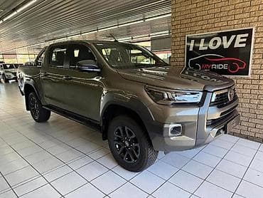 Toyota Hilux: 2025 г., 4 л, Автомат, Бензин, Пикап at lalafo.kg Toyota Hilux: 2025 г., 4 л, Автомат, Бензин, Пикап