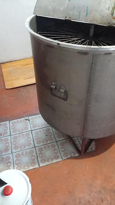 сухой фен: Медогонка промышленная (радиальная), цилиндрический бак из титаного — 4