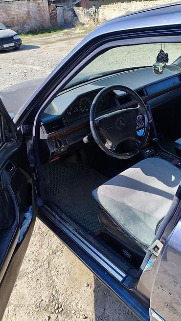 Mercedes-Benz W124: 1994 г., 2.8 л, Автомат, Бензин, Седан