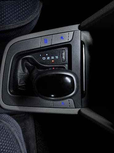 линолеум на авто: Hyundai Elantra: 2017 г., 2 л, Автомат, Бензин, Седан — 10