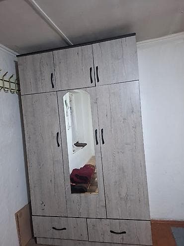 Тумбалар: Кийим салуучу шкаф, Түз — 1