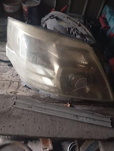 step 2: Запчасти Toyota (оригинал), разбор: - Центральная консоль с накладкой — 4