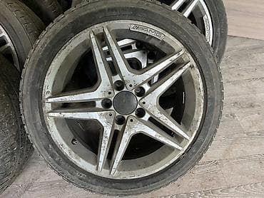 Диски AMG с шинами. 1 сломан и восстановлению не подлежит. У