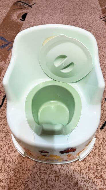 песочница для детей: Детский горшок со спинкой и крышкой, б/у — 1