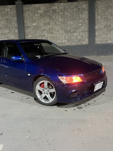 срочно продам авто в связи с переездом: Toyota Altezza: 2001 г., 2 л, Автомат, Бензиновая, Седан — 2