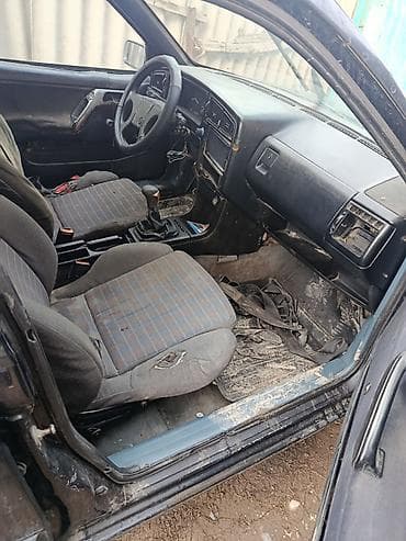 e star: Volkswagen Passat: 1991 г., 2 л, Механика, Бензин, Универсал — 4