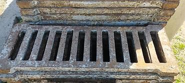 каннал: Чугунные дождеприёмные решётки для лотков/ливневой канализации. - — 1