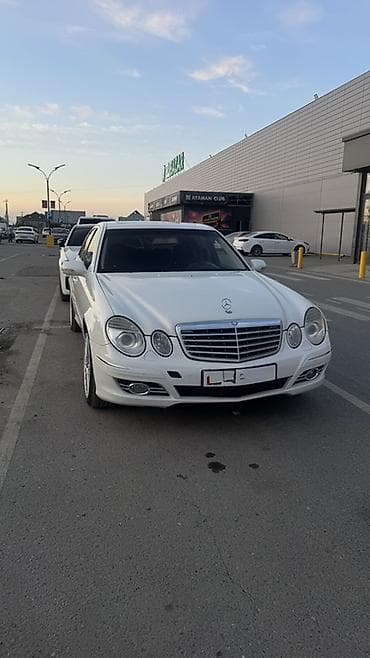 космическая: Mercedes-Benz E-Class: 2008 г., 3 л, Автомат, Бензин, Седан — 2