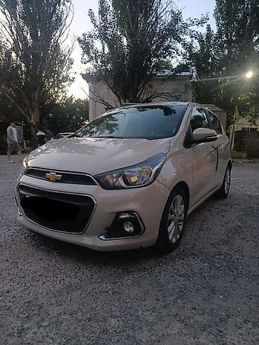 Chevrolet Spark: 2015 г., 0.1 л, Бензин, Хэтчбэк