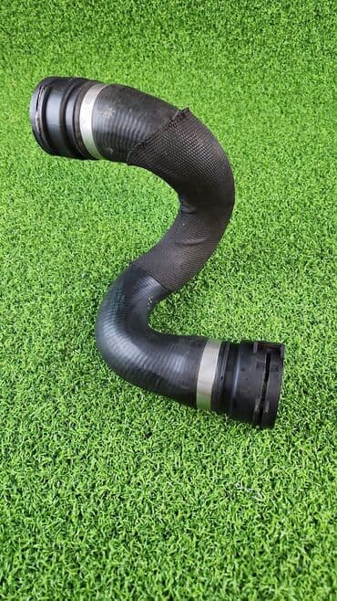 блок предохранителей: Патрубок Е70 N52 v6 3.0i 1712 7 537 108 В отличном — 3