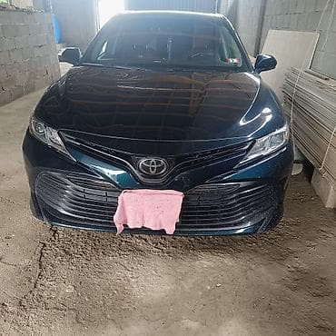 салон автомобиля: Toyota Camry: 2019 г., 2.5 л, Автомат, Бензин, Седан — 4