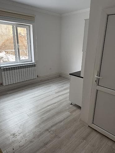 посуточно 5 микро: Сдается комната студия размером 5х5 . Внутри свой санузел и кухонный — 1