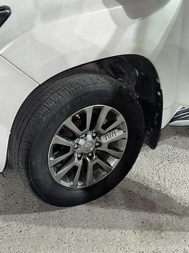 jaguar xf: Toyota Land Cruiser Prado: 2018 г., 4 л, Автомат, Бензин, Внедорожник — 2