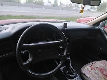 Audi 80: 1991 г., Ручные, Газ, Седан — 4