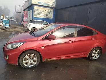 киа 2010: Hyundai Solaris: 2011 г., 1.6 л, Механика, Бензин, Седан — 2