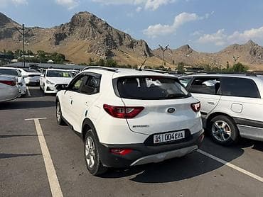 Транспорт: Kia Stonic: 2018 г., 1.6 л, Робот, Дизель — 3
