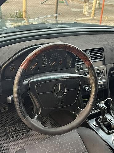 bmw x4m: Mercedes-Benz C-Class: 1995 г., 2 л, Бензин, Седан — 7