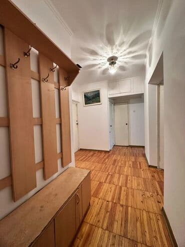 3 комнаты, 77 м², Индивидуалка, 3 этаж at lalafo.kg 3 комнаты, 77 м², Индивидуалка, 3 этаж