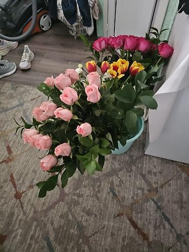 оптом искусственные цветы: Авторские букеты из свежих цветов 1 букет по 500сом - Состав на фото — 1