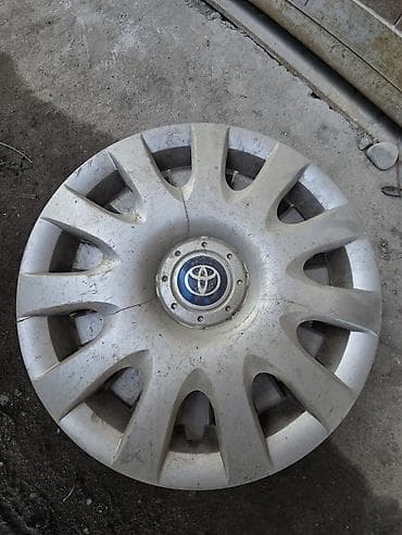 Шины и диски: Колпаки R 14, Б/у — 2