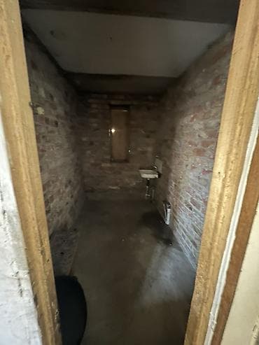 продаю участок военный антоновка: Продаётся кирпичный дом с участком и капитальным забором из блоков — 7