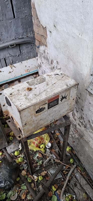 сифон для газировки: Бокс для аккумулятора на рэфрежиратор — 1
