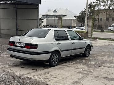 Volkswagen: Volkswagen Vento: 1993 г., Седан — 4