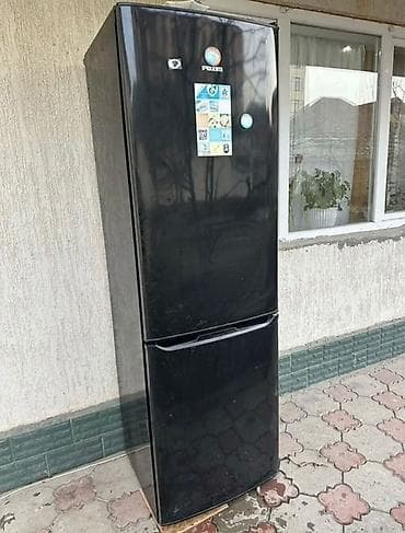 Срочно Продаю Холодильник Работает отлично черный, двухкамерный, с