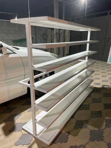 оборудование для бутика: Продаю полку для бутика очень в хорошем состоянии — 2