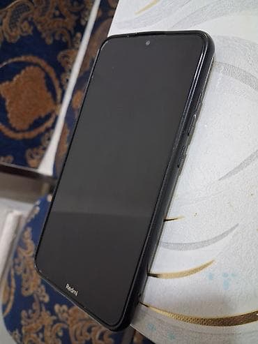 Мобильные телефоны: Redmi, Redmi 8A, Б/у, < 2 ГБ, цвет - Красный, 2 SIM — 1