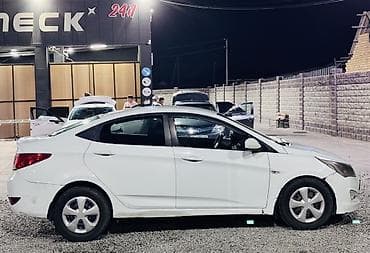 Продажа авто: Hyundai Solaris: 2016 г., 2 л, Газ, Седан — 2