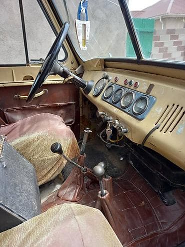 ош жапалак: УАЗ 469: 1986 г., Кол менен иштөөчү, Жол тандабас — 5