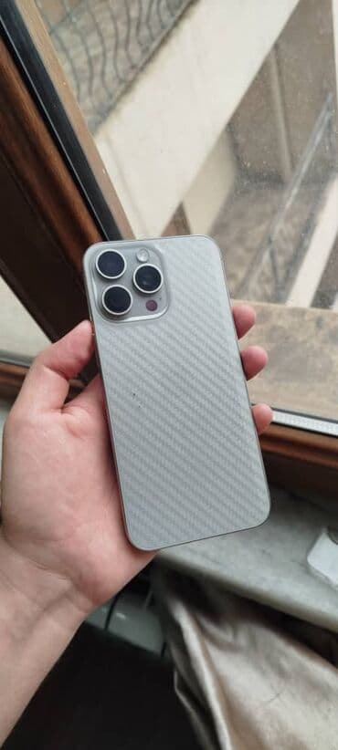 IPhone 15 Pro Max, Б/у, 256 ГБ, Серебристый, Чехол, 85 %