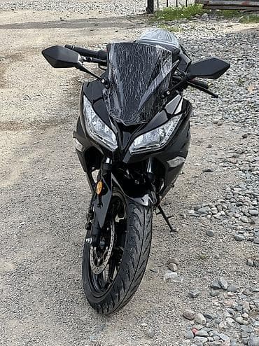 каски цена: Спортбайк Kawasaki, 200 куб. см, Бензин, Взрослый, Новый — 3