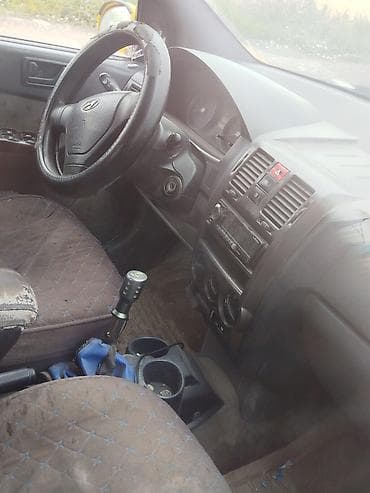 Hyundai Getz: 2003 г., 1 л, Механика, Бензин, Хэтчбэк — 5