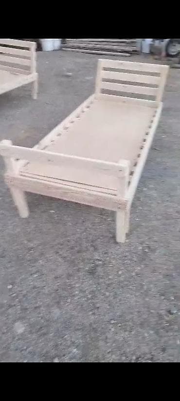 bunk bed: Продаются деревянные кровати в хорошем состоянии. цена 4500 с. торг — 3