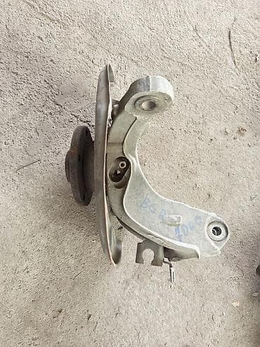 шпильки для колес: В6, правая, левая — 2